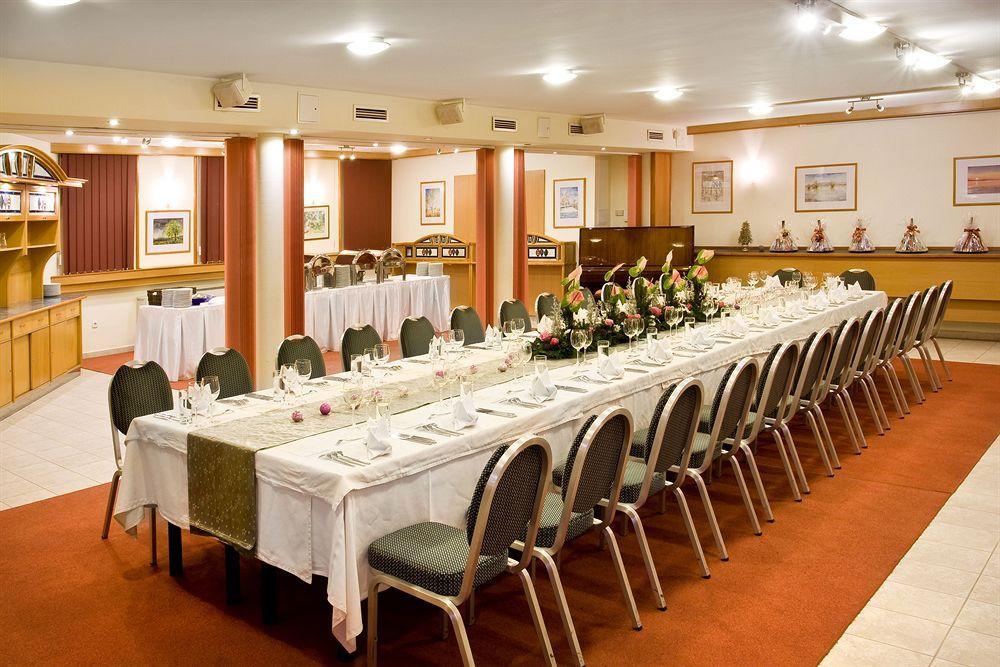 Hotel Kalvaria غيور المظهر الخارجي الصورة